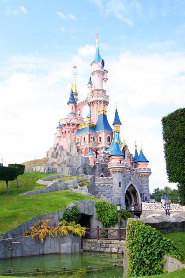 Grand Studio Disney, Queen Size, Coffee, Wifi Montévrain Buitenkant foto